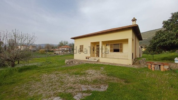 casa indipendente in vendita ad Amaseno