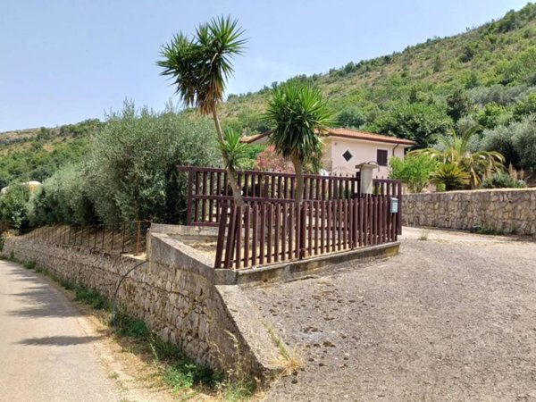 casa indipendente in vendita ad Amaseno