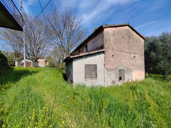 casa indipendente in vendita ad Amaseno