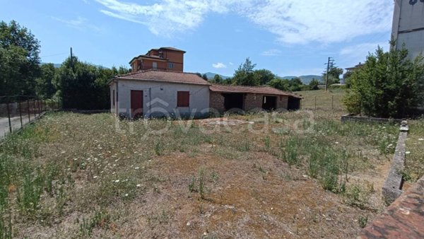 casa indipendente in vendita ad Amaseno