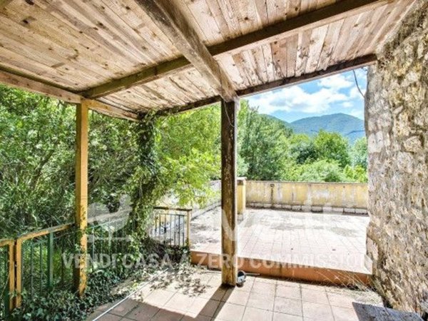 casale in vendita ad Amaseno