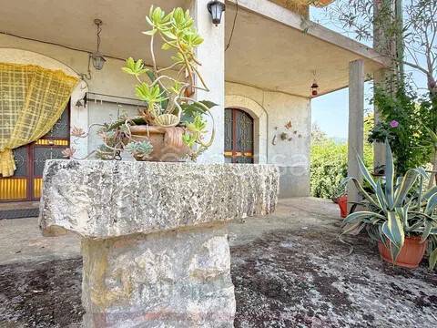 casa indipendente in vendita ad Amaseno