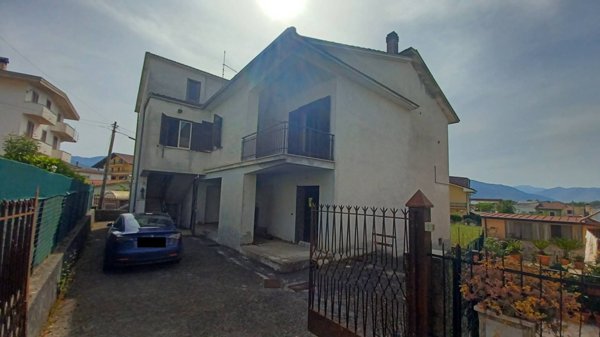 casa indipendente in vendita ad Amaseno