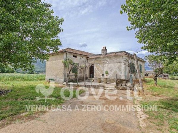 casa indipendente in vendita ad Amaseno