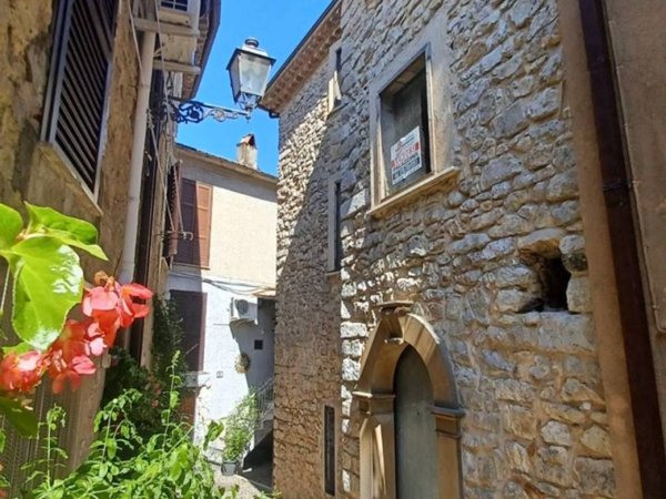 intera palazzina in vendita ad Amaseno
