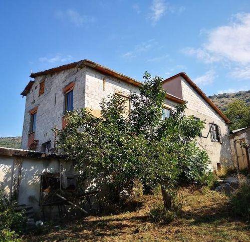 casa indipendente in vendita ad Anagni in zona Tufano