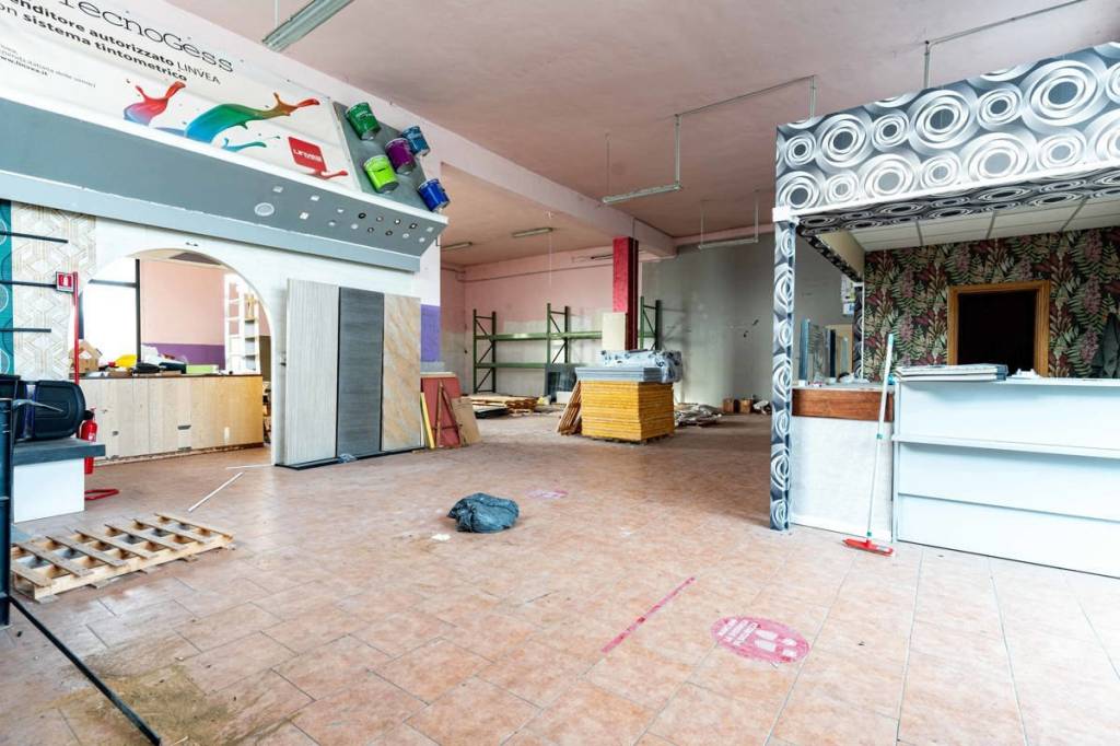 negozio in vendita ad Anagni