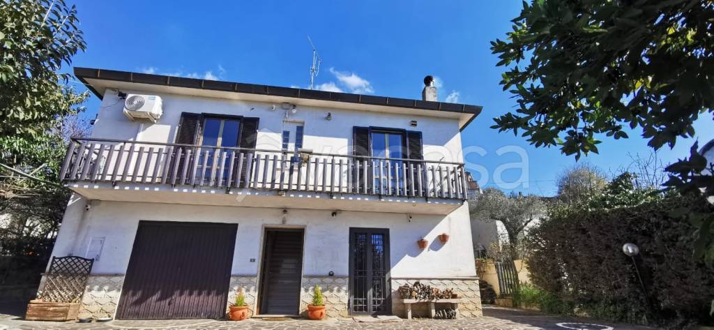 casa indipendente in vendita ad Anagni in zona Castellone