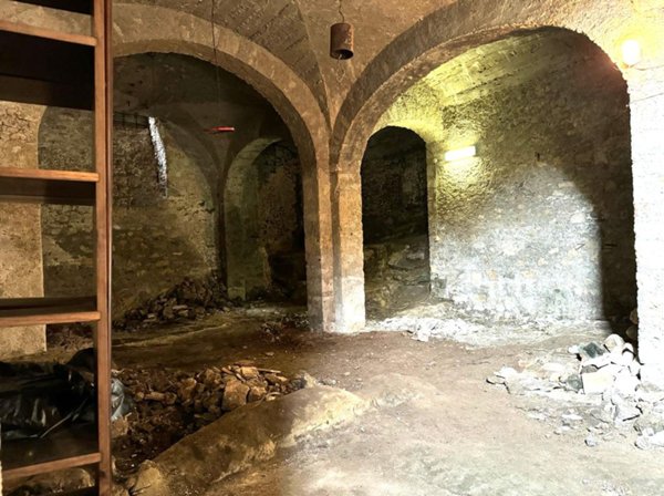 locale commerciale in vendita ad Anagni