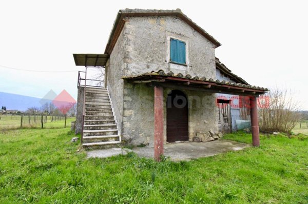 casa indipendente in vendita ad Anagni in zona Osteria della Fontana