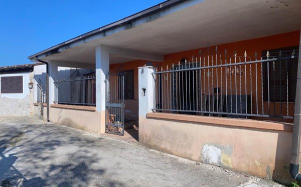 casa indipendente in vendita ad Anagni