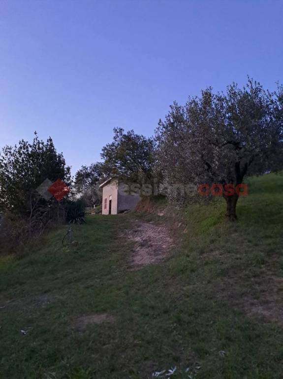 ufficio in vendita ad Anagni in zona Osteria della Fontana