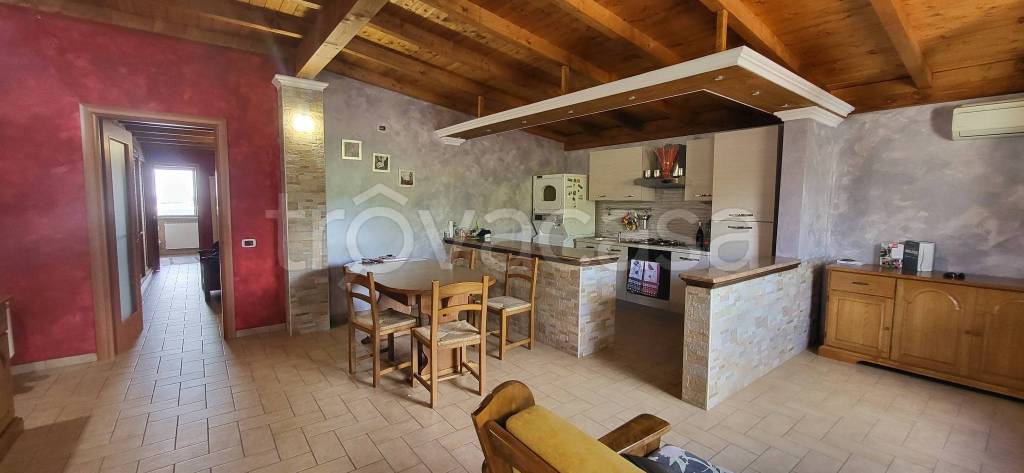 appartamento in vendita ad Anagni in zona Osteria della Fontana