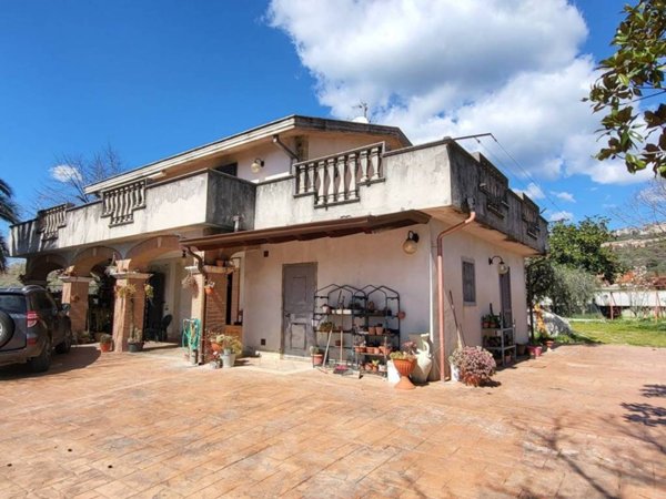 casa indipendente in vendita ad Anagni