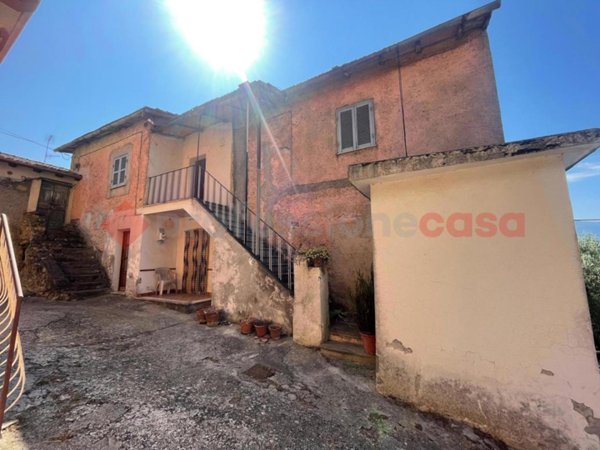 casa indipendente in vendita ad Anagni