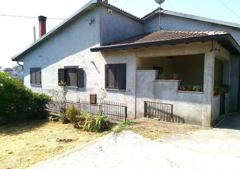 casa indipendente in vendita ad Anagni