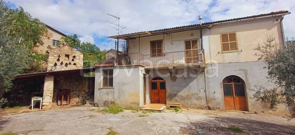 casa indipendente in vendita ad Anagni in zona Tufano