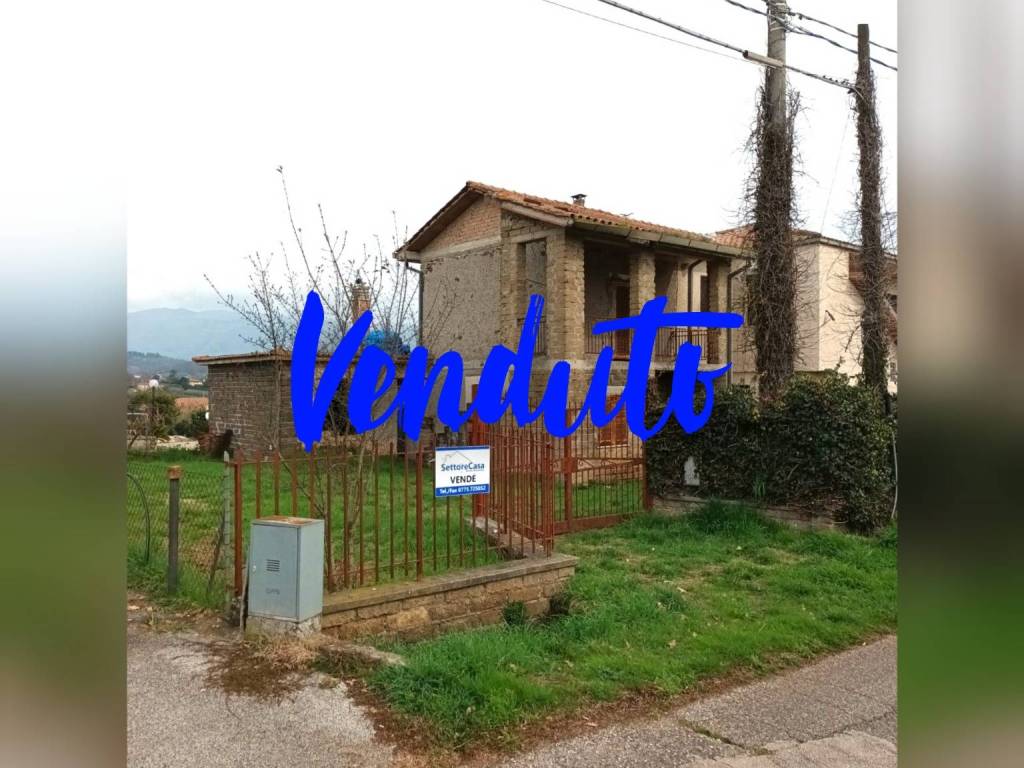 casa indipendente in vendita ad Anagni