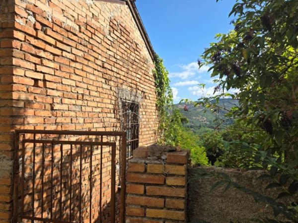 locale di sgombero in vendita ad Anagni