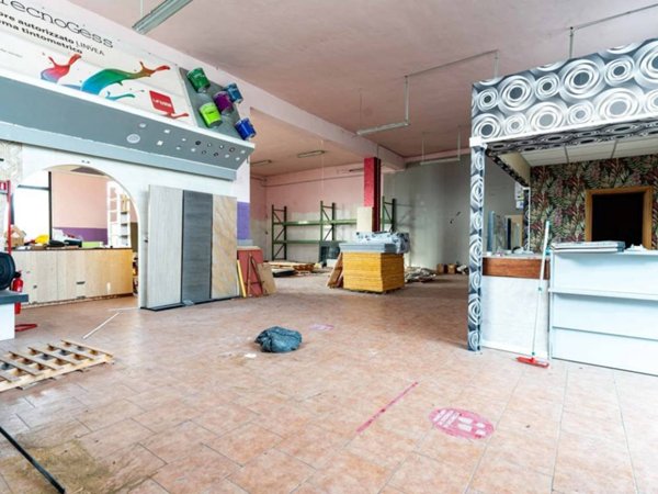 negozio in vendita ad Anagni