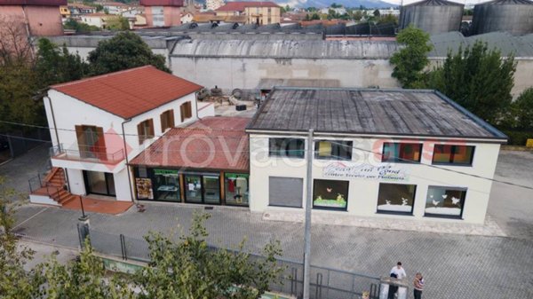 negozio in vendita ad Anagni in zona Osteria della Fontana