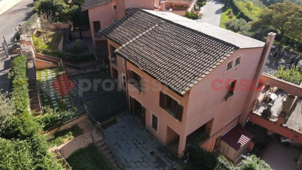 casa indipendente in vendita ad Anagni