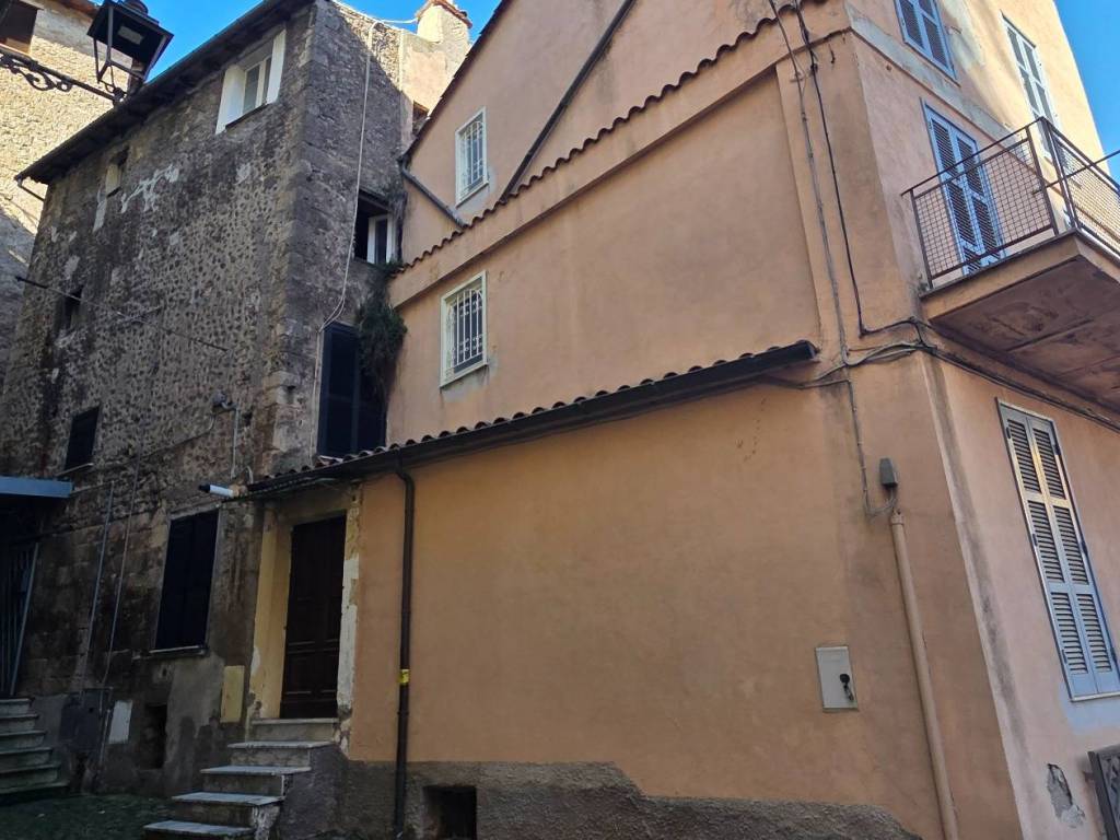 casa indipendente in vendita ad Anagni