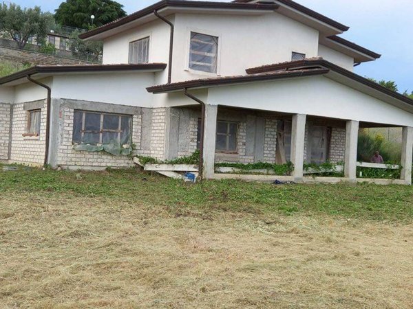 casa indipendente in vendita ad Anagni