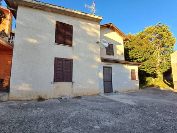 casa indipendente in vendita ad Anagni in zona Castellone