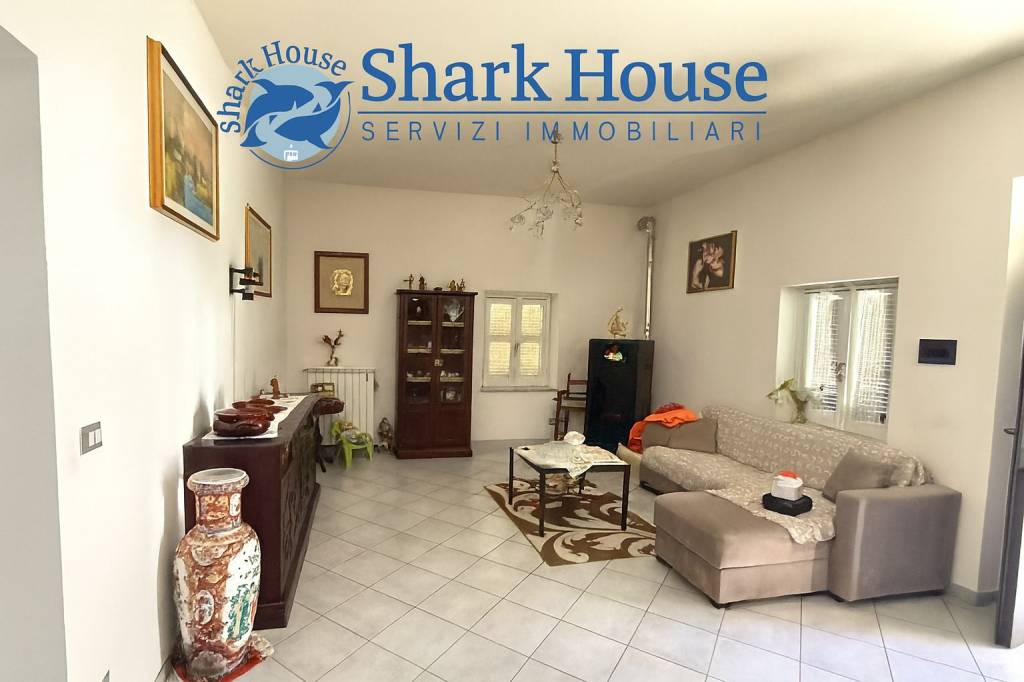 casa indipendente in vendita ad Anagni