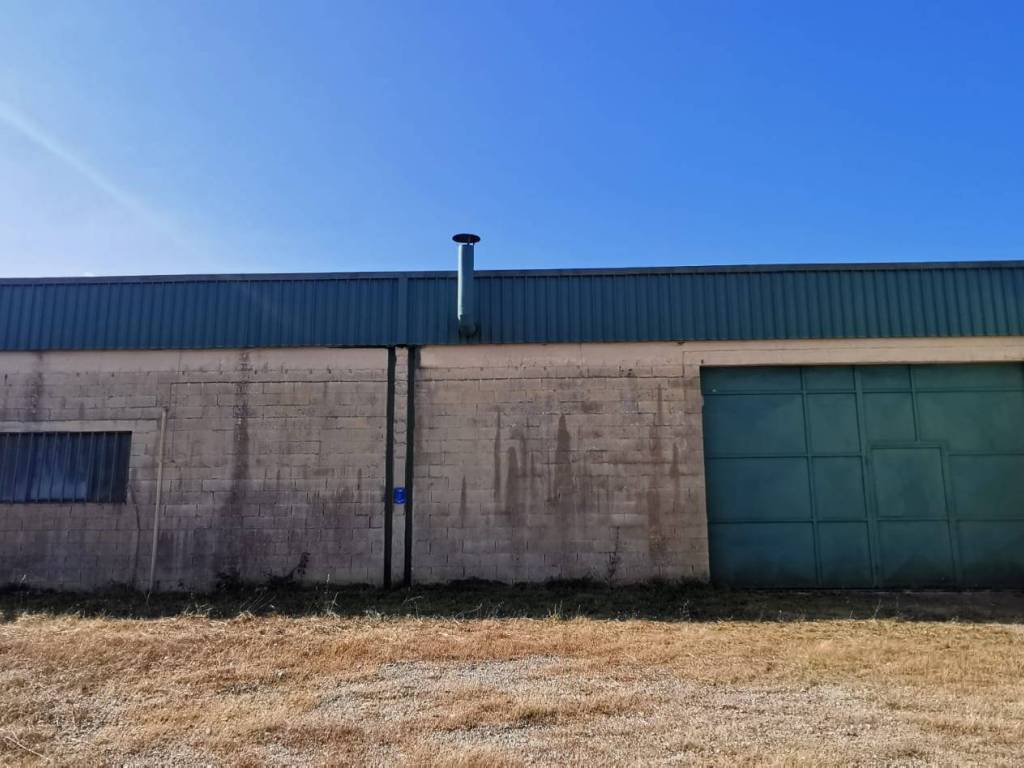 locale commerciale in vendita ad Anagni