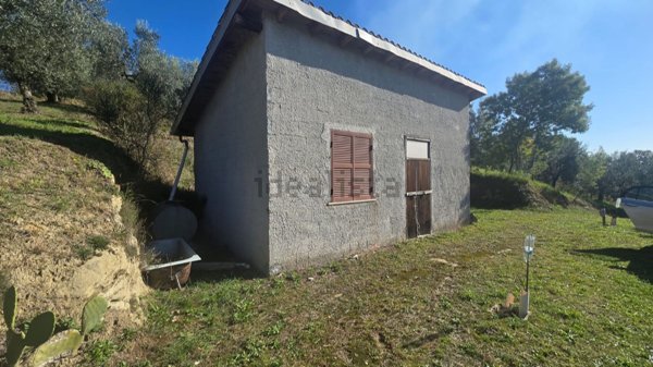 casa indipendente in vendita ad Anagni in zona Osteria della Fontana
