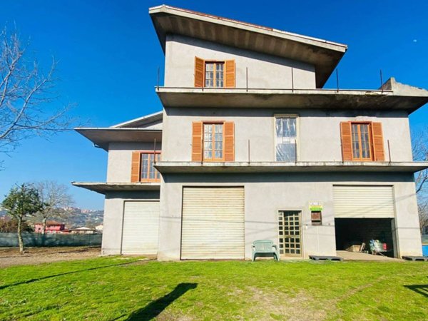 casa indipendente in vendita ad Anagni