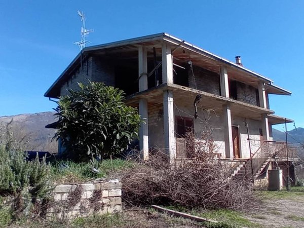 casa indipendente in vendita ad Anagni