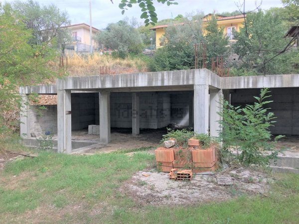 casa indipendente in vendita ad Anagni in zona Castellone