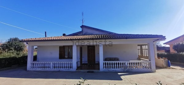 casa indipendente in vendita ad Anagni
