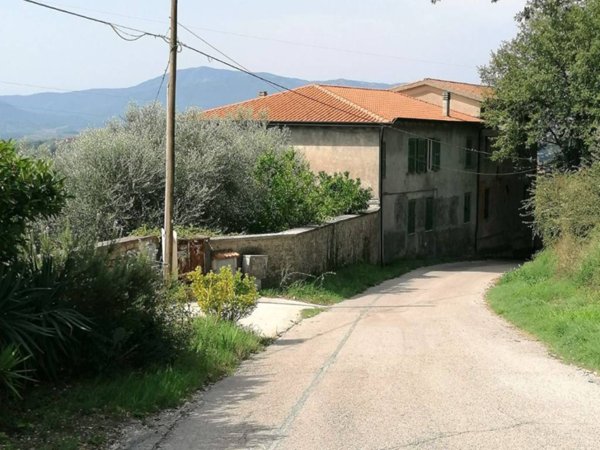 casa indipendente in vendita ad Anagni in zona Madonna delle Grazie Iacp