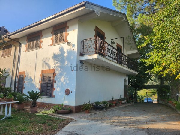 casa semindipendente in vendita ad Anagni