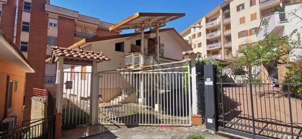 casa indipendente in vendita ad Anagni