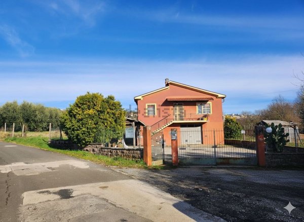 casa indipendente in vendita ad Anagni