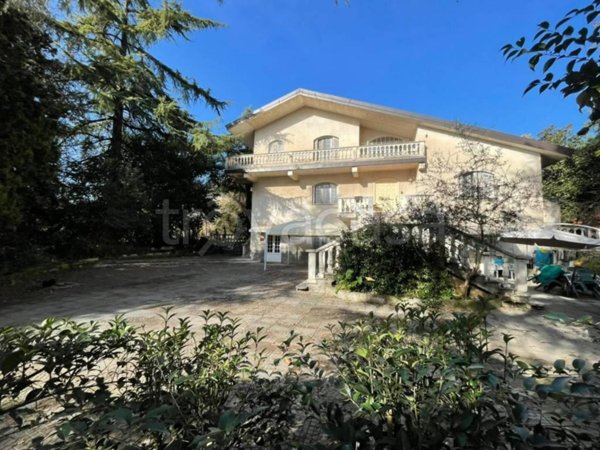 casa indipendente in vendita ad Anagni