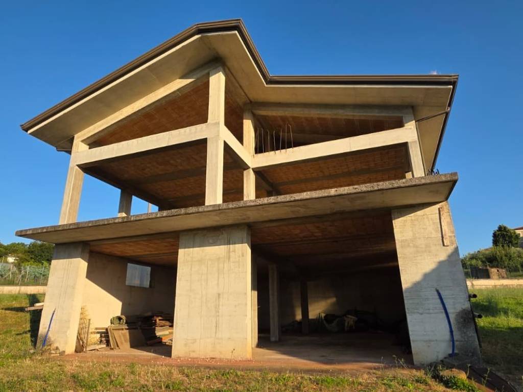 casa indipendente in vendita ad Anagni