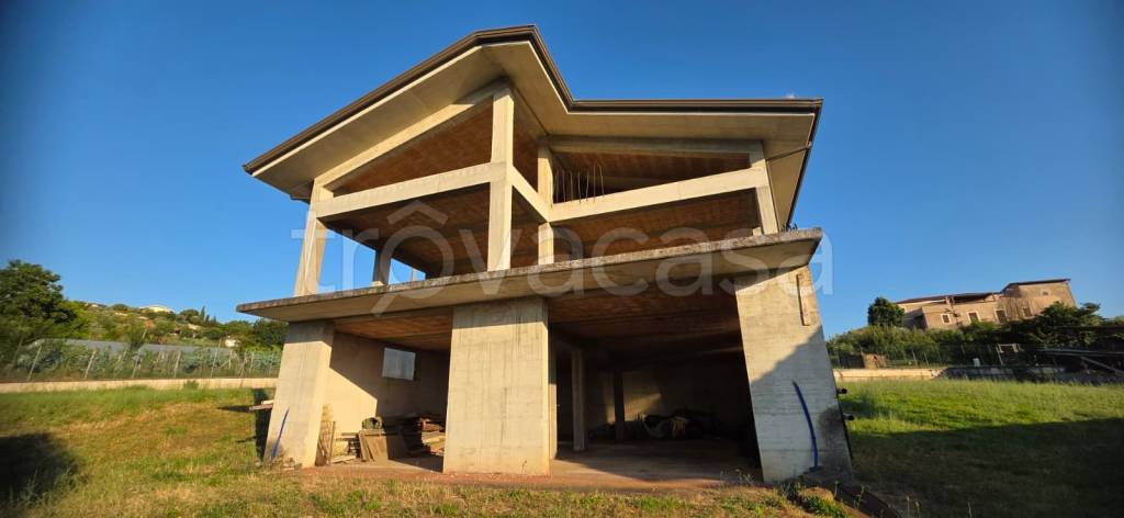 casa indipendente in vendita ad Anagni