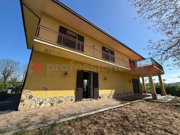 casa indipendente in vendita ad Anagni