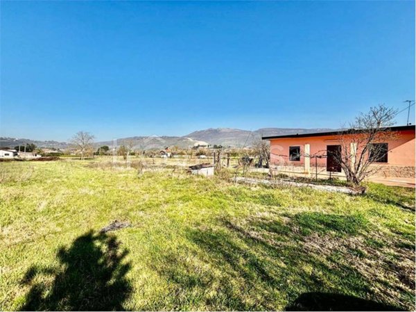 casa indipendente in vendita ad Anagni in zona Tufano