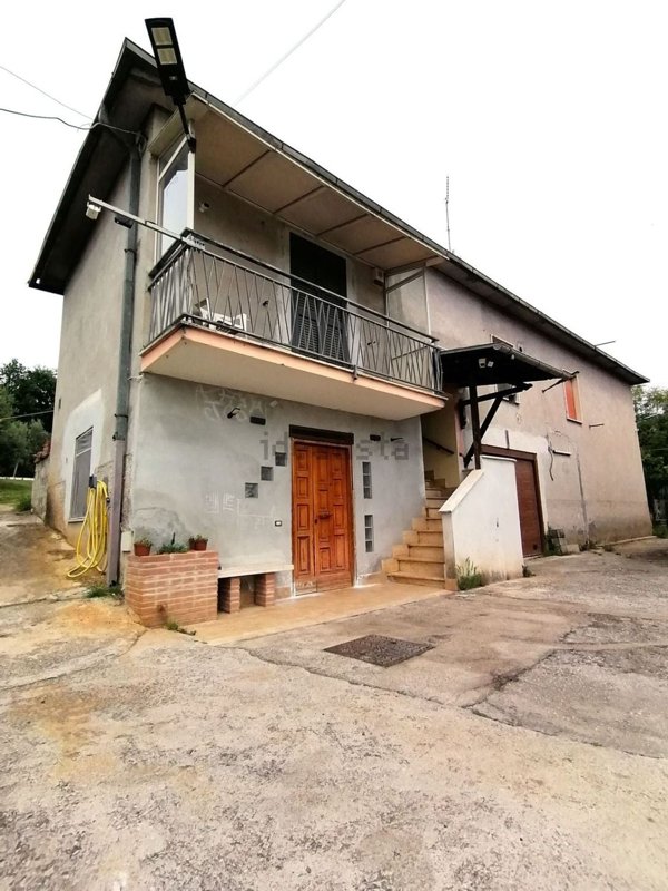 casa indipendente in vendita ad Anagni