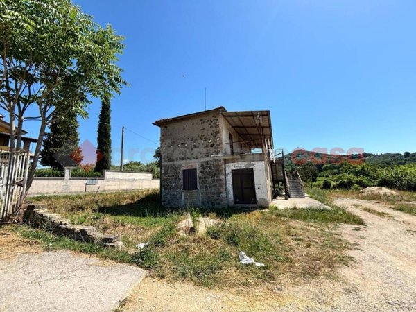 casa indipendente in vendita ad Anagni in zona Osteria della Fontana