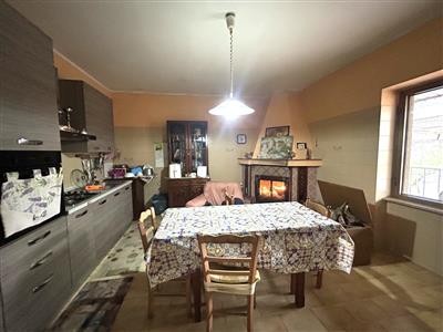 casa indipendente in vendita ad Anagni in zona Tufano