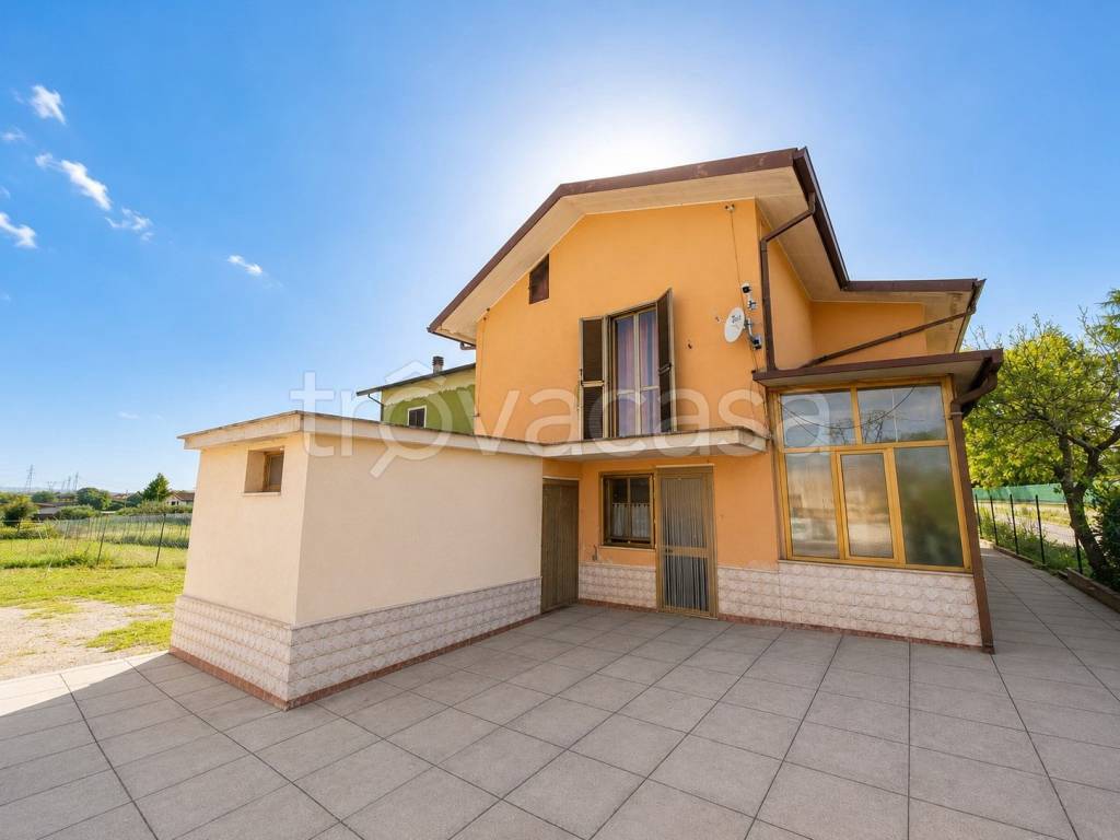 casa indipendente in vendita ad Anagni in zona Castellone