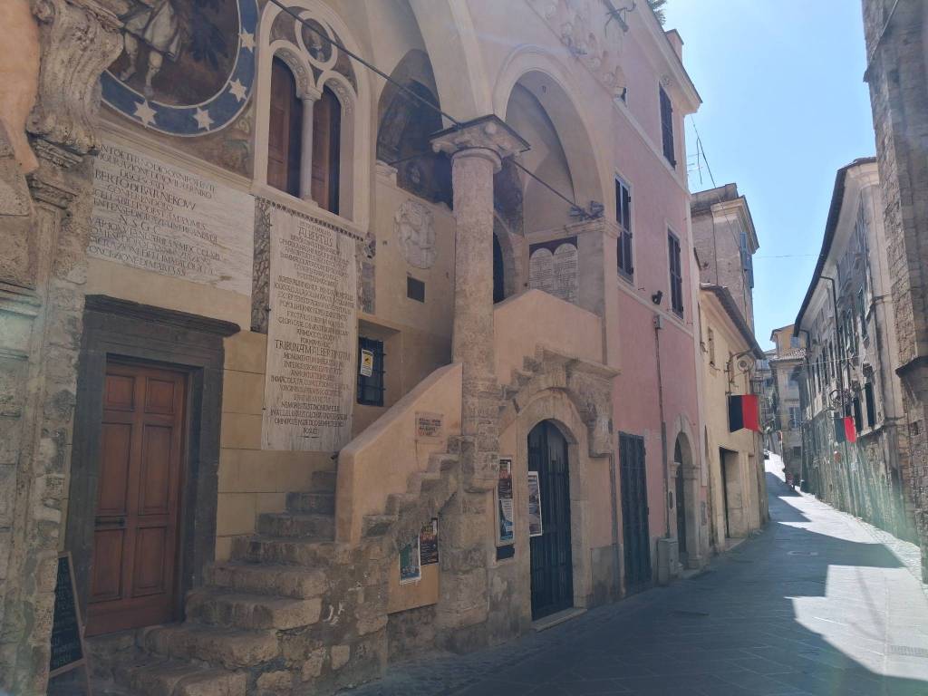 intera palazzina in vendita ad Anagni